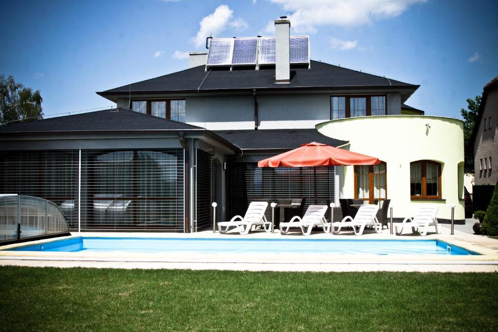 Villa Golf Sliac Bagian luar foto